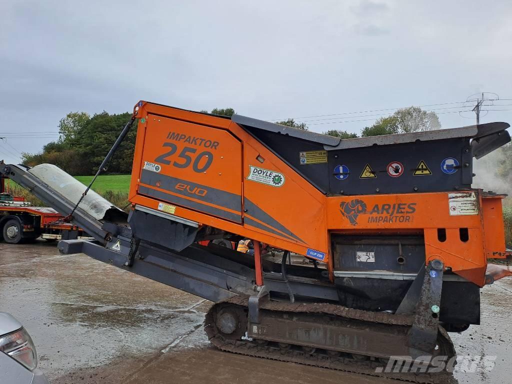 Arjes Impaktor 250 Mobile knusere
