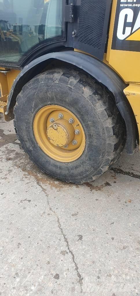 CAT 906M Læssemaskiner på hjul