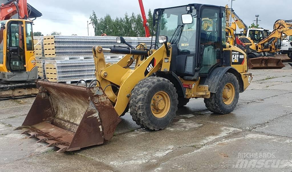 CAT 906M Læssemaskiner på hjul