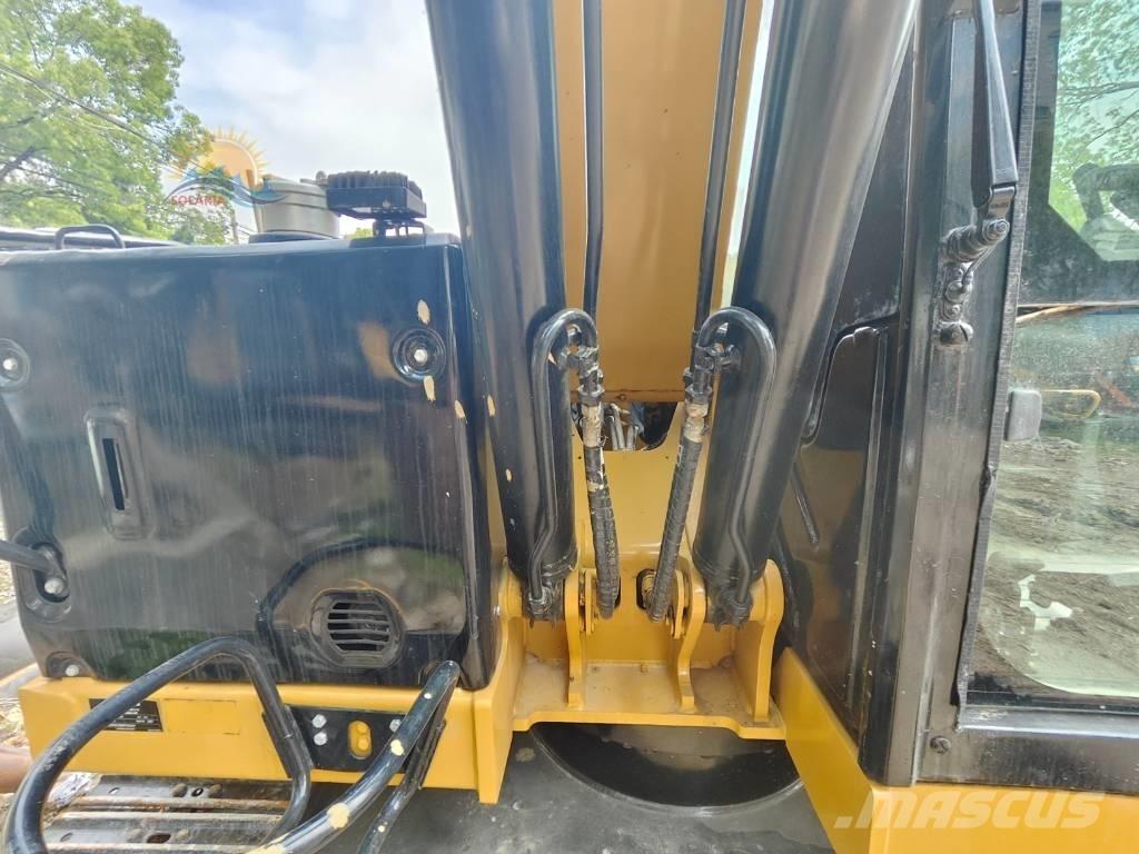 CAT 310 Gravemaskiner på larvebånd