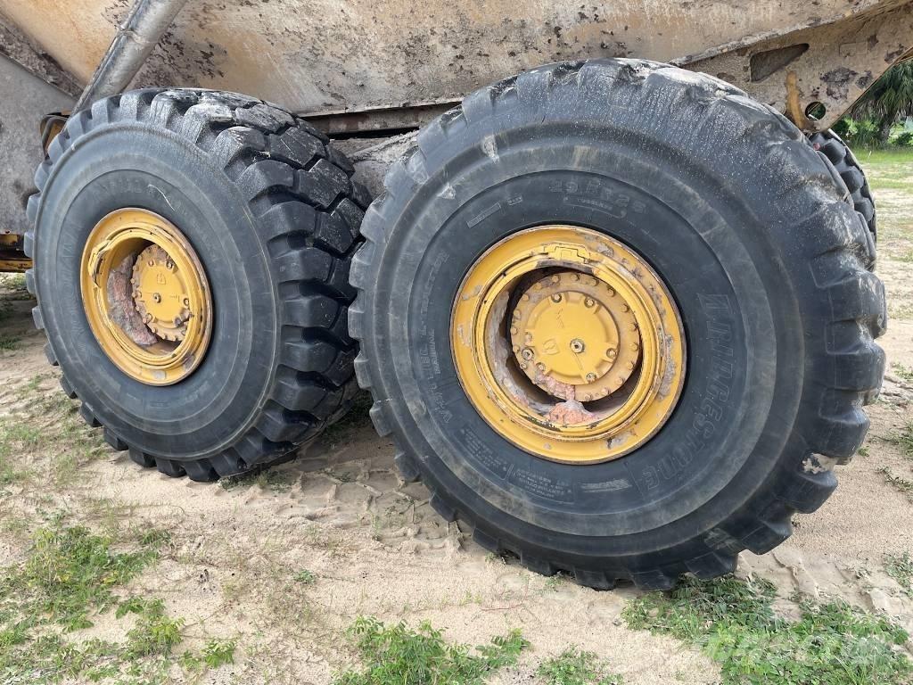 CAT 740 GC Terrængående lastbiler