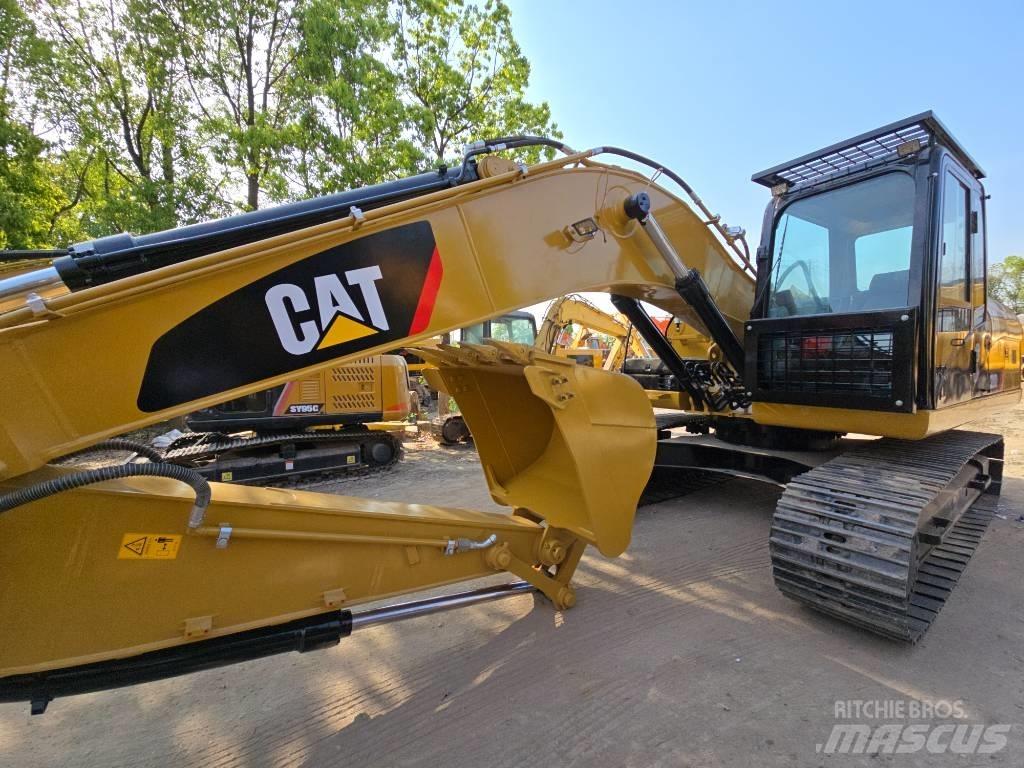 CAT 320D2 Gravemaskiner på larvebånd
