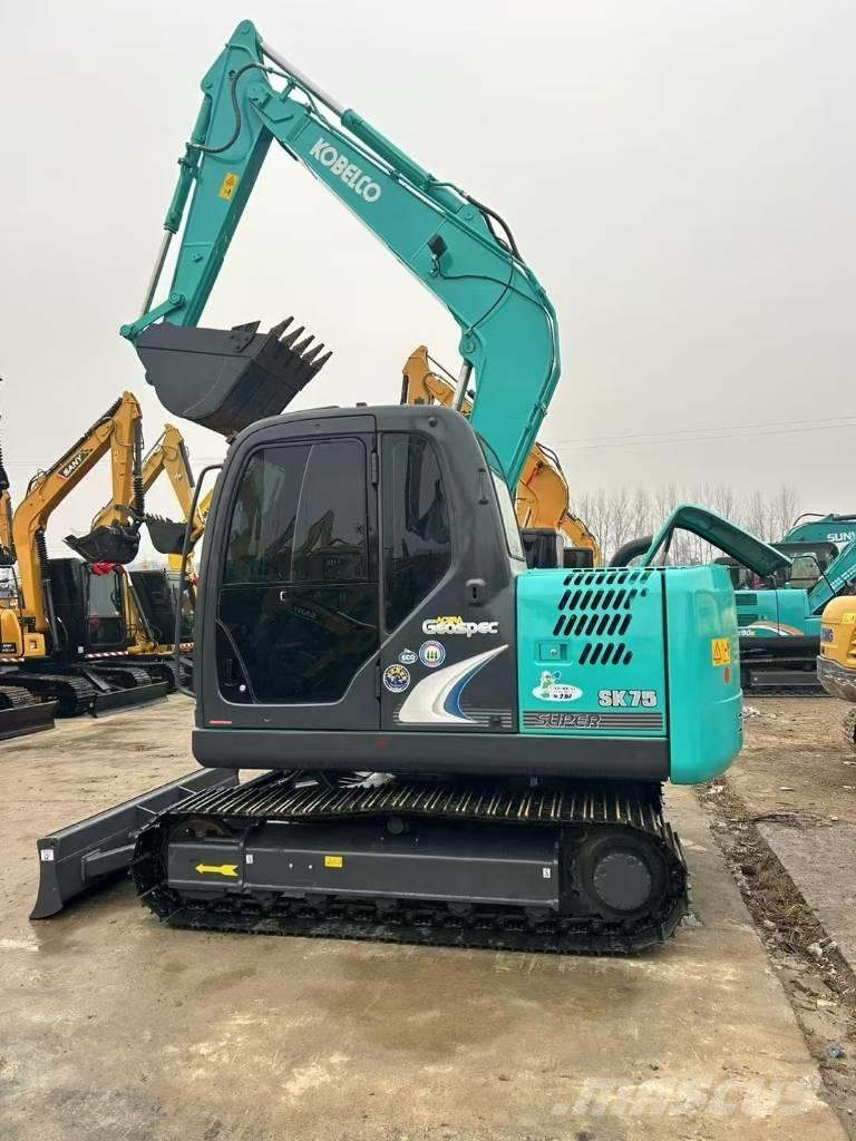 Kobelco SK 75 Gravemaskiner på larvebånd