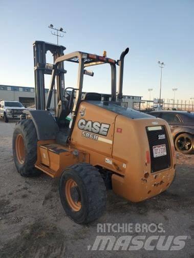 CASE 586H Terrængående gaffeltruck