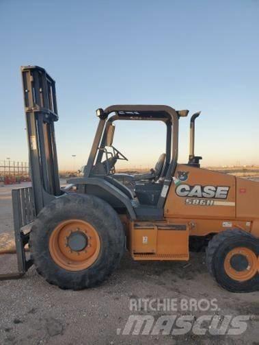 CASE 586H Terrængående gaffeltruck