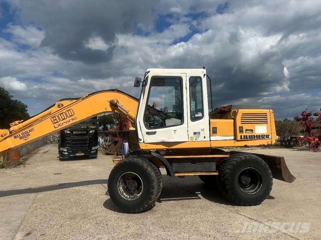 Liebherr A900 Gravemaskiner på hjul