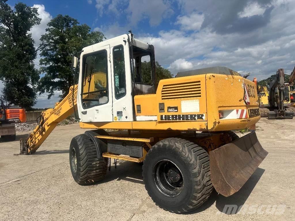 Liebherr A900 Gravemaskiner på hjul