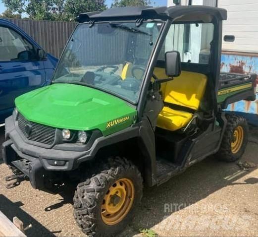 John Deere XUV865M ATV'er
