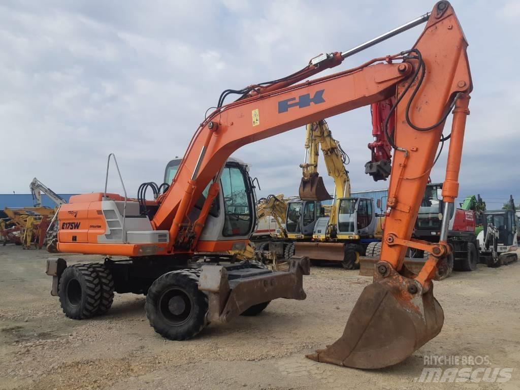 Fiat-Kobelco E175W Gravemaskiner på hjul