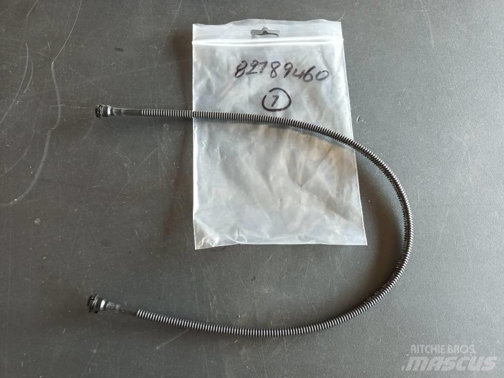 Volvo HOSE 82189460 Transport – Andet