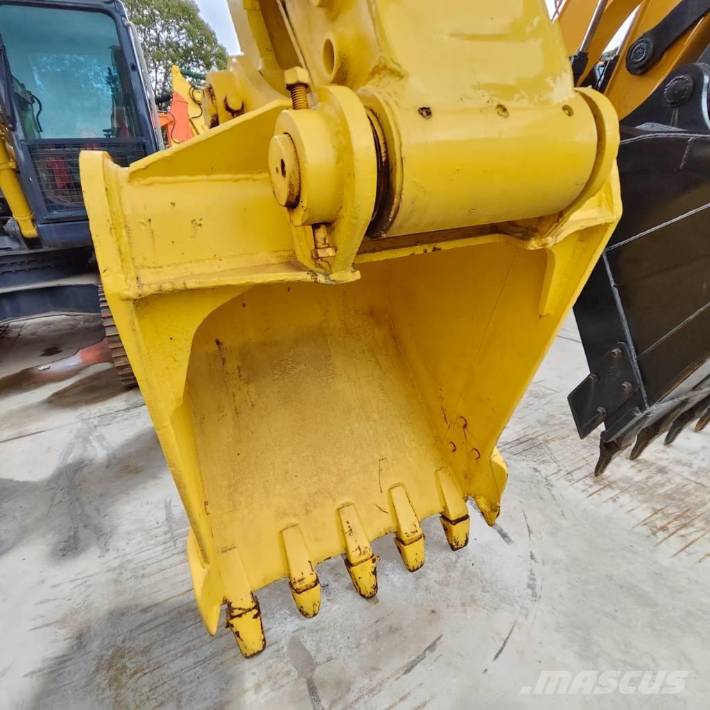 Komatsu PC 200-7 Gravemaskiner på larvebånd