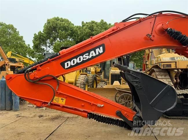 Doosan DX 225 LC Gravemaskiner på larvebånd