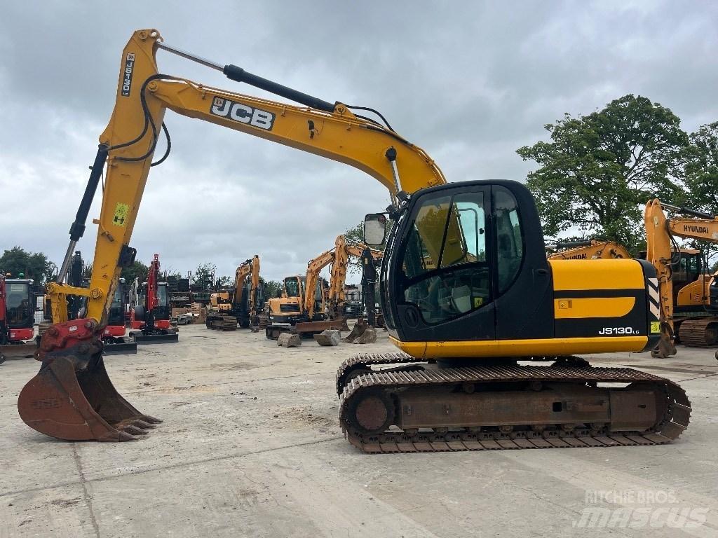 JCB JS 130 Gravemaskiner på larvebånd