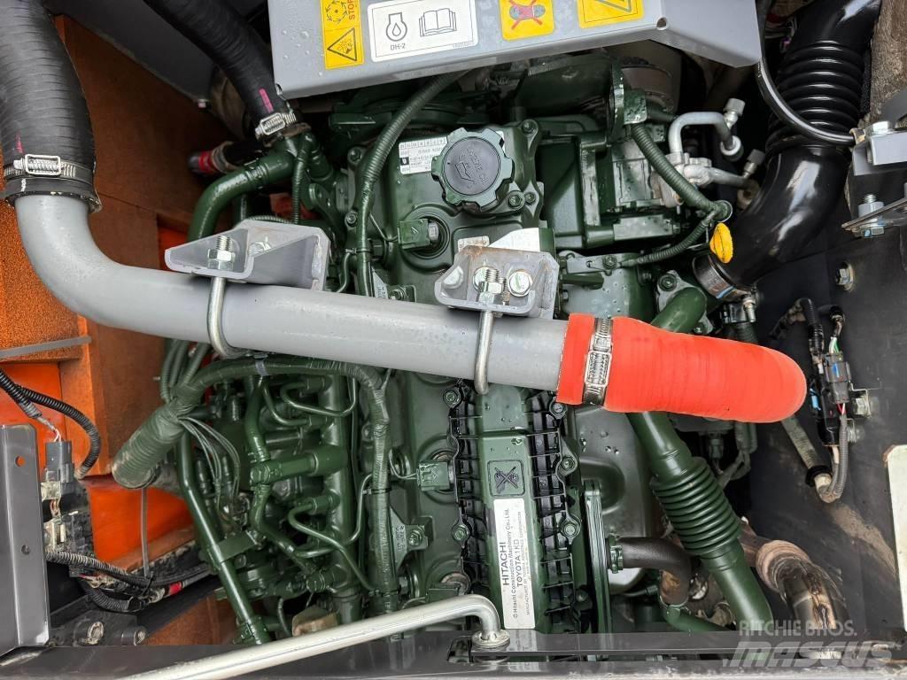 Hitachi ZX 130-7 Gravemaskiner på larvebånd