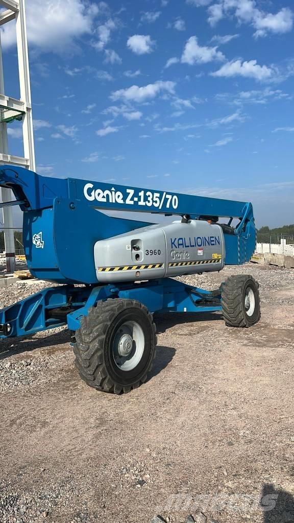 Genie Z 135/70 RT Bomlifte med knækarm