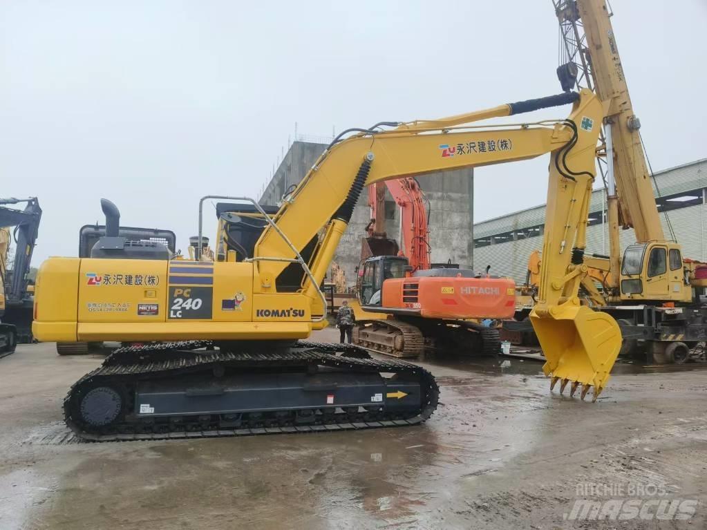 Komatsu PC 240 Gravemaskiner på larvebånd