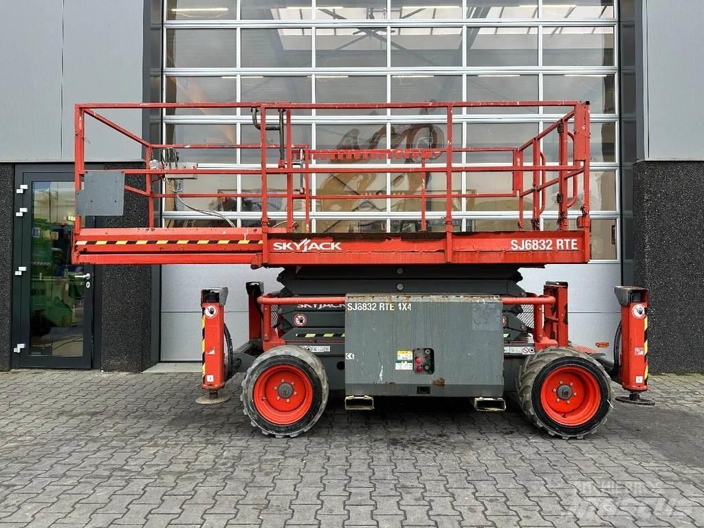 SkyJack SJ6832 RTE Saxlifte