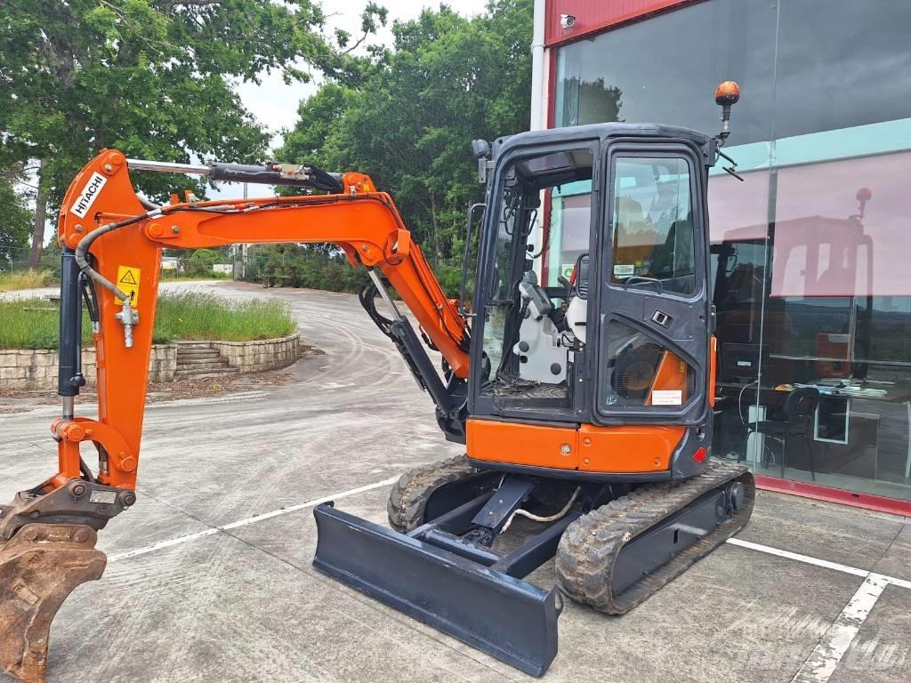 Hitachi ZX33-5A Minigravemaskiner