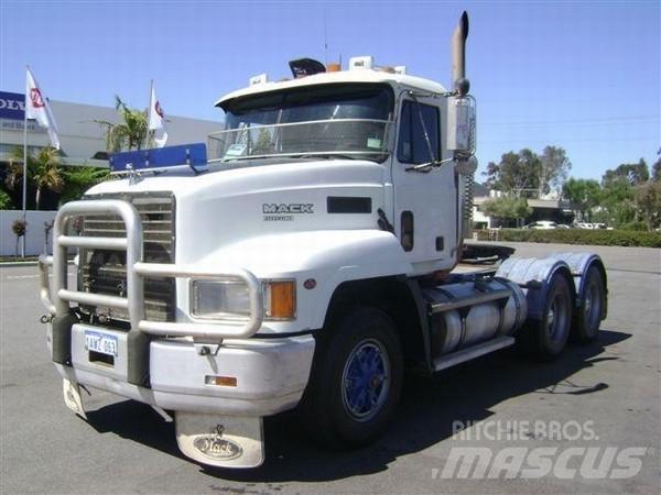 Mack Fleetliner Trækkere