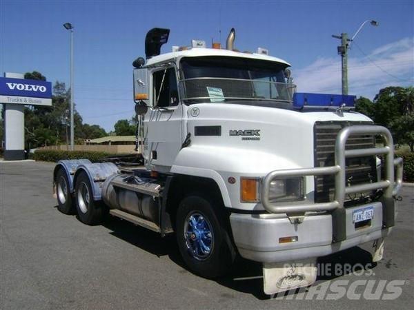 Mack Fleetliner Trækkere