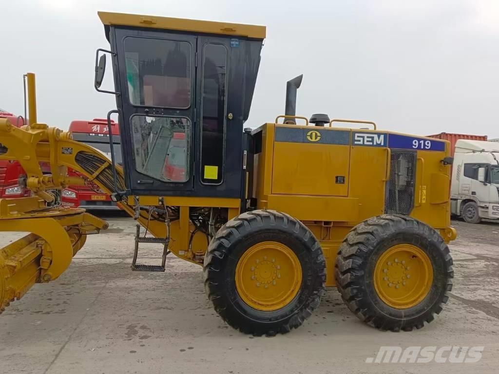SEM 919 Vejhøvle / Gradere