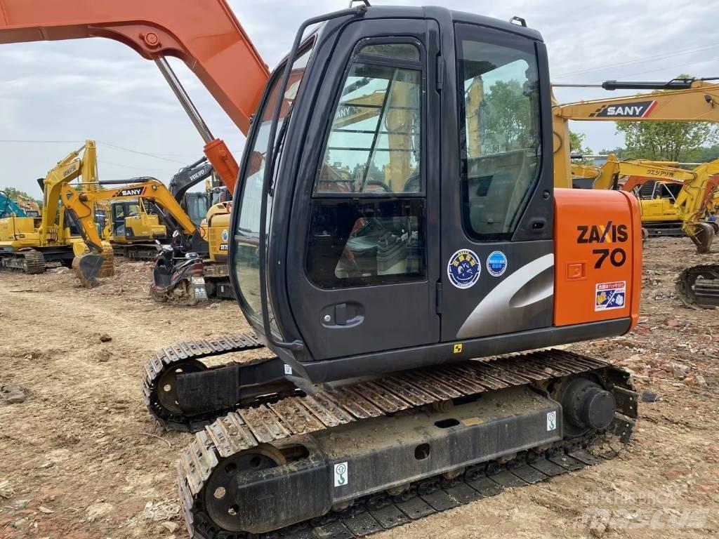 Hitachi ZX 70 Gravemaskiner på larvebånd