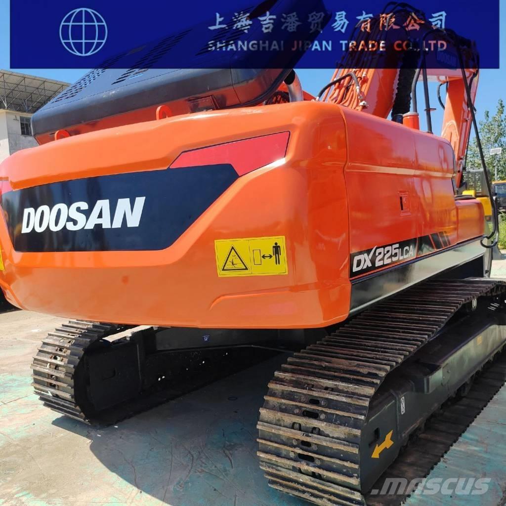 Doosan DX 225 Gravemaskiner på larvebånd