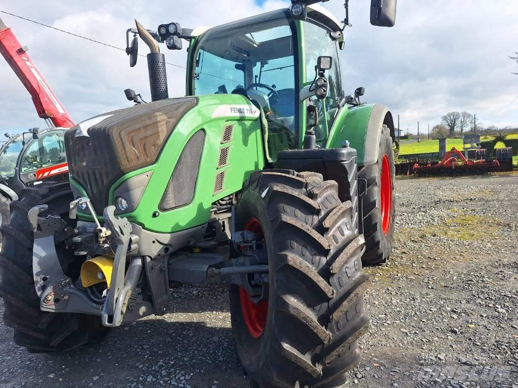 Fendt 716 Traktorer