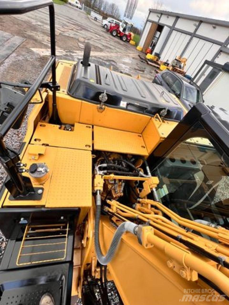 CAT 318EL + HS21 Gravemaskiner på larvebånd