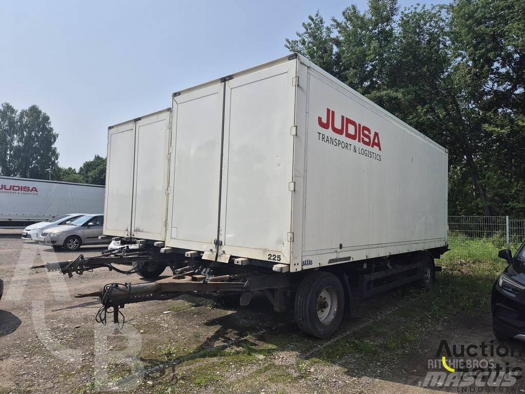 Saxas AKD 72-11 Semi-trailer med Gardinsider