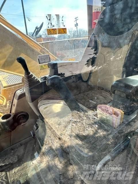 CAT 320 C L Gravemaskiner på larvebånd
