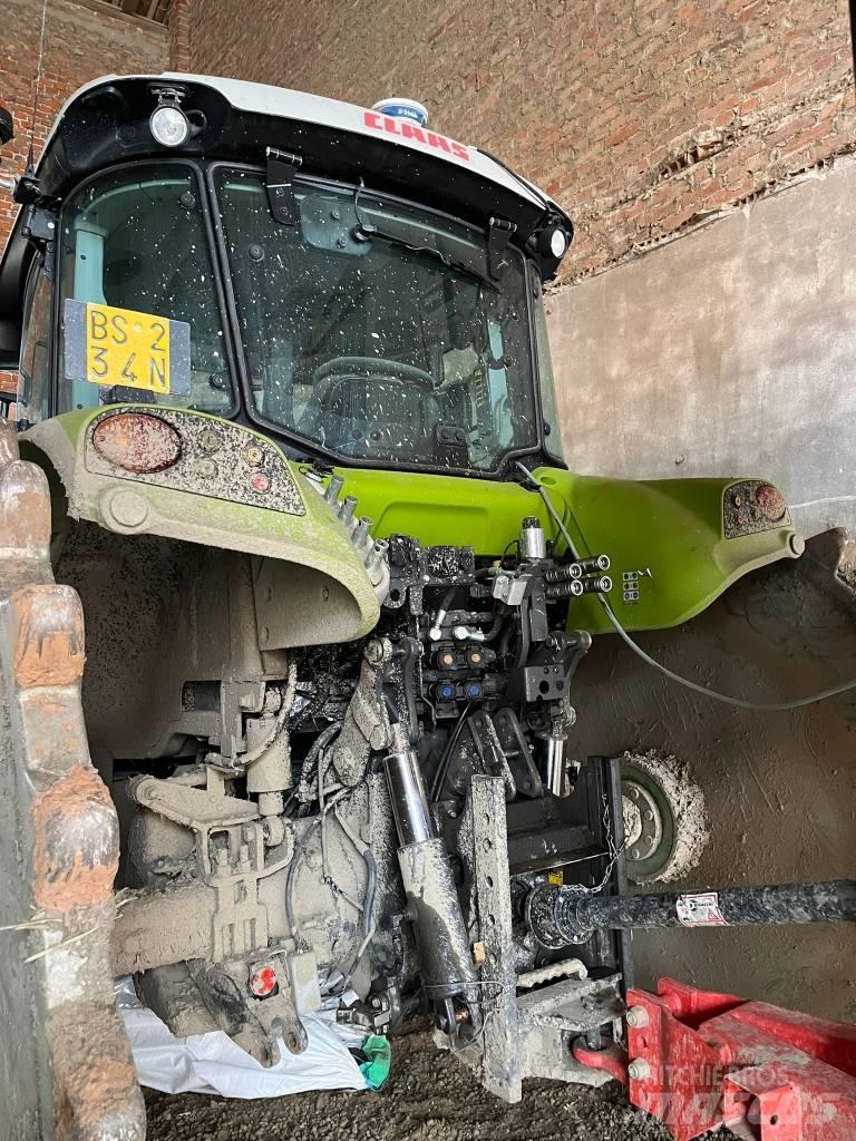 CLAAS Arion 460 Traktorer