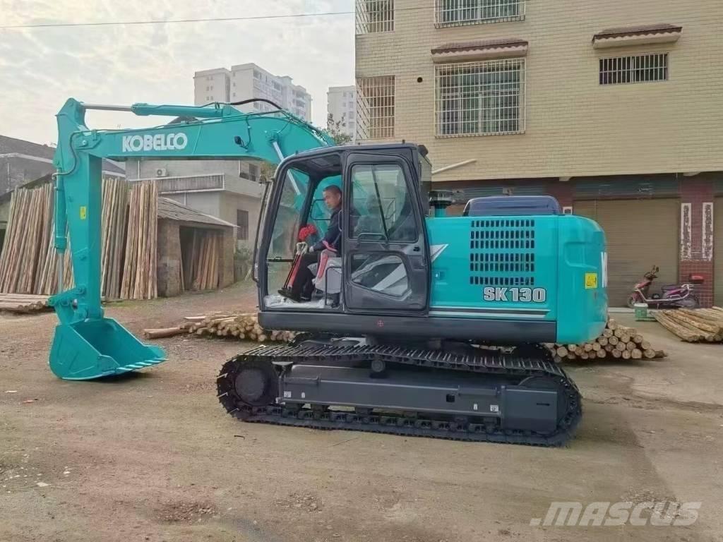 Kobelco SK130-11 Midi-gravemaskiner 7t - 12t