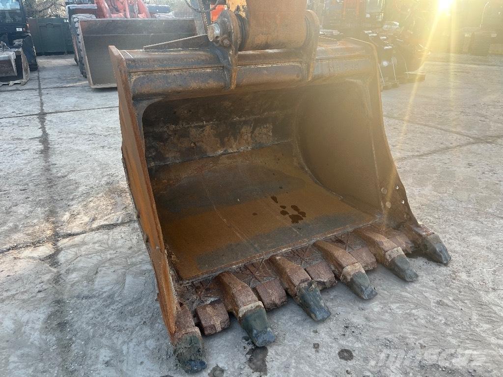 Hyundai HX 330 L Gravemaskiner på larvebånd