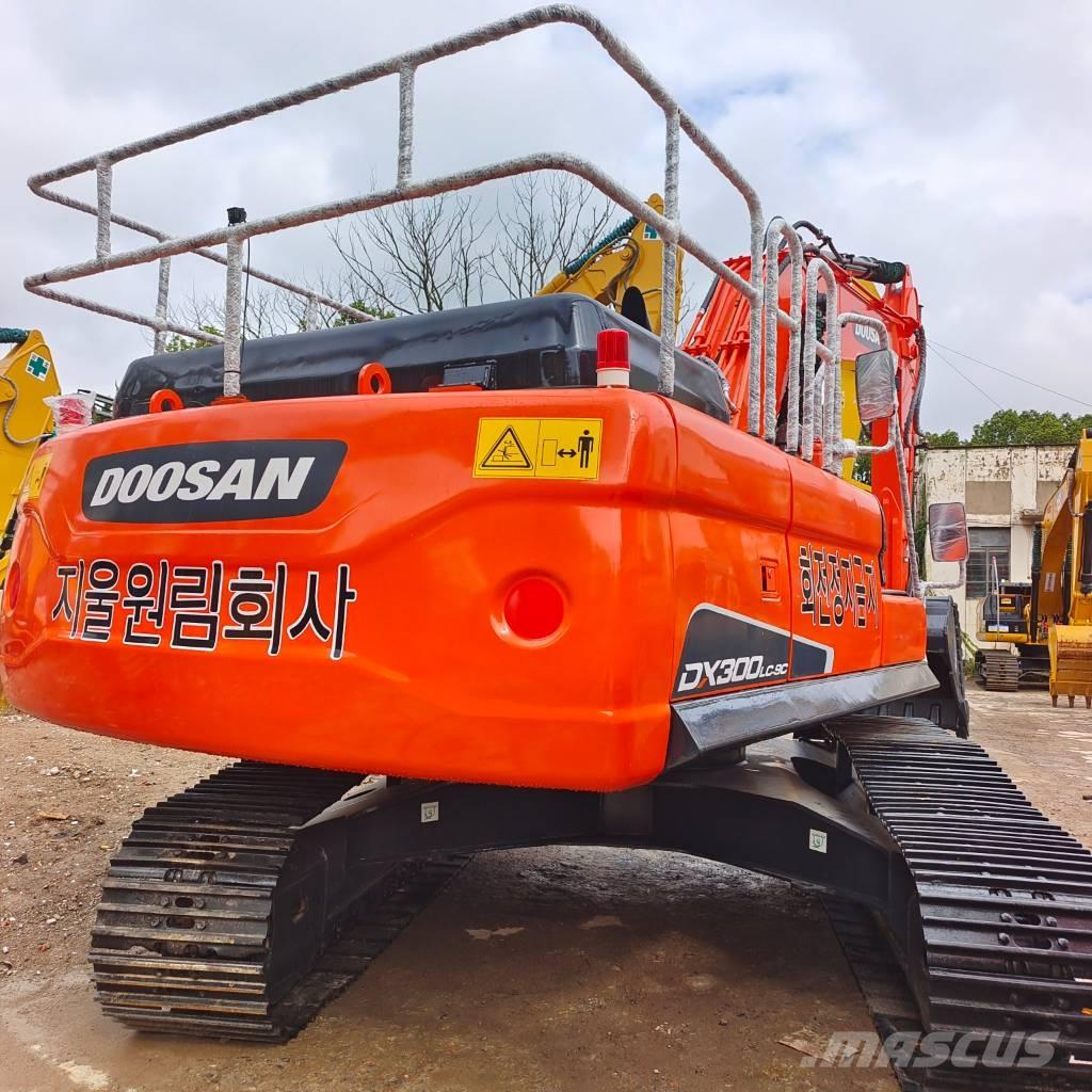 Doosan DX 300LC-9C Gravemaskiner på larvebånd