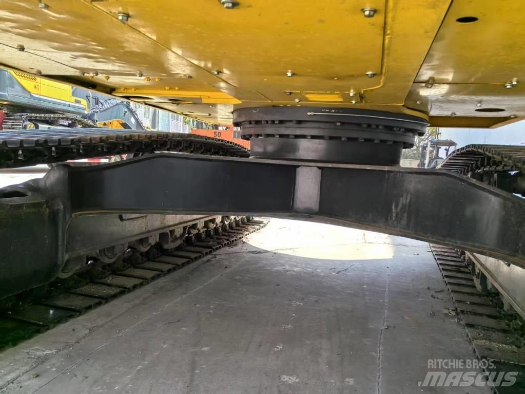 Komatsu PC 220-8 Gravemaskiner på larvebånd