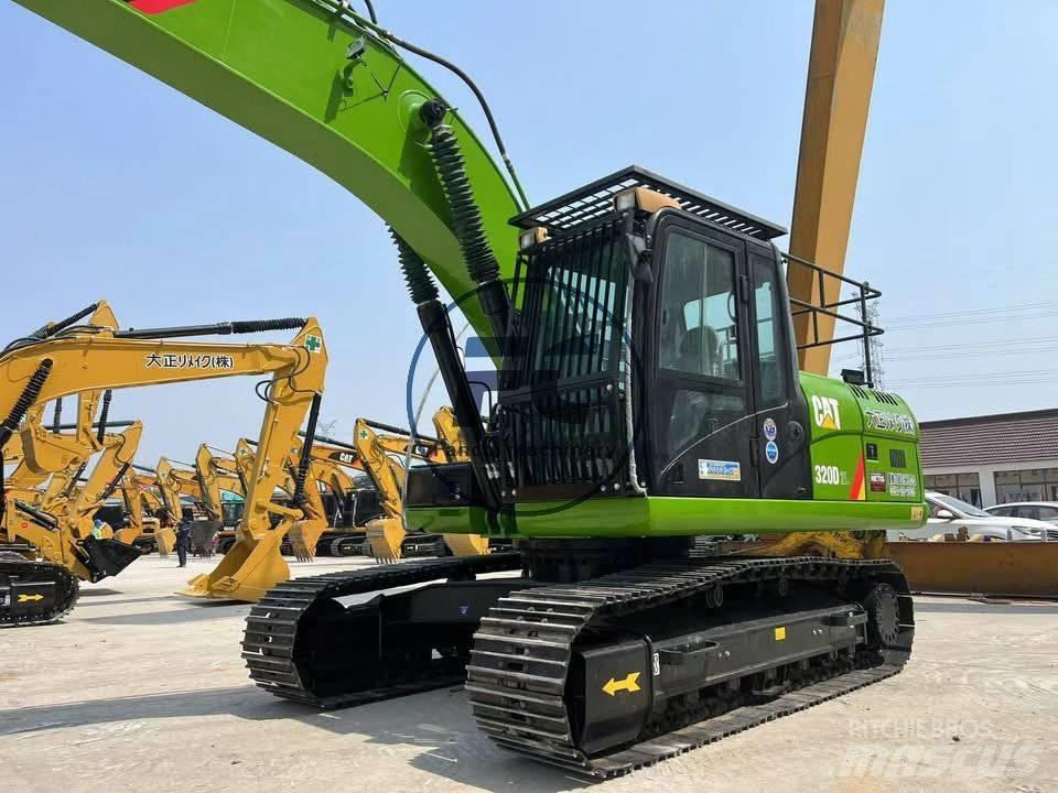 CAT 320 D 2 Gravemaskiner på larvebånd