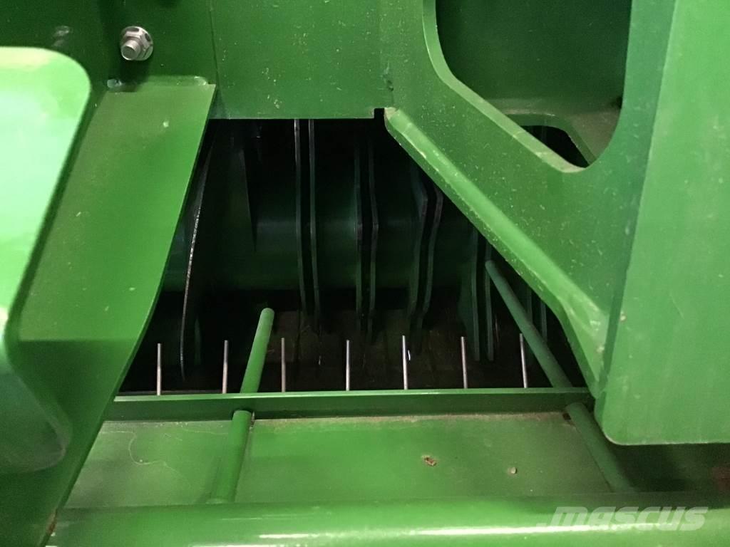 John Deere V461M Rundballe-pressere
