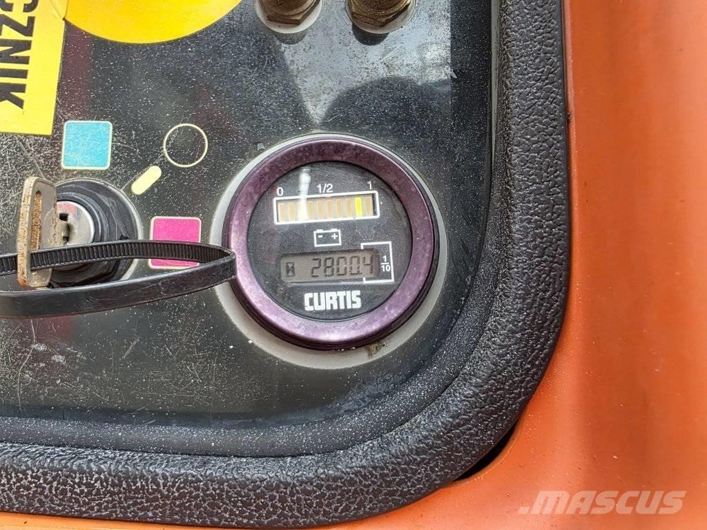 JLG 300 AJP Bomlifte med knækarm