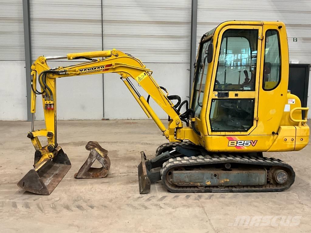 Yanmar B 25 V Minigravemaskiner