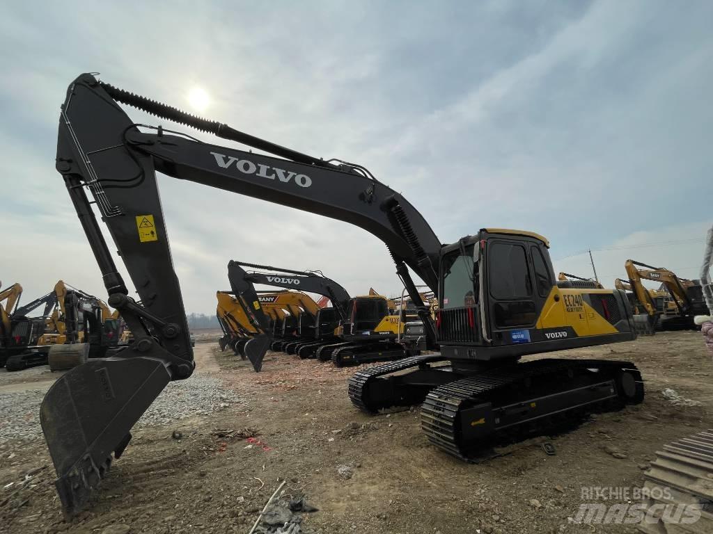 Volvo EC240D Gravemaskiner på larvebånd