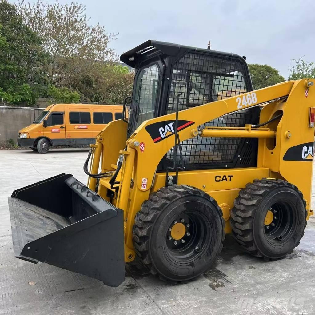 CAT 246 B Minilæsser - knækstyret