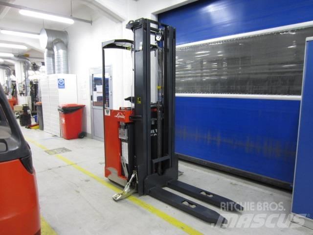 Linde L1600 Selvkørende stablere