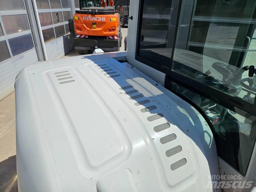 Takeuchi TB295W Gravemaskiner på hjul
