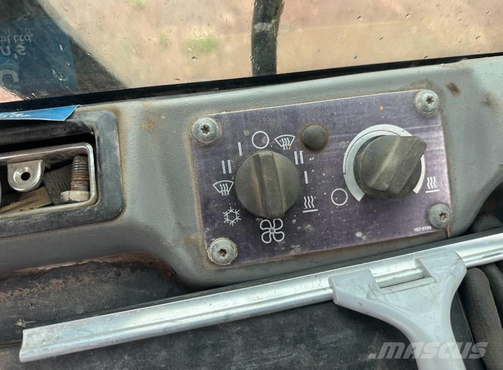 CAT 963 C Larvebåndslæssere