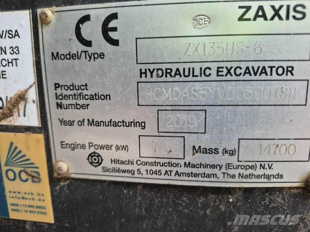 Hitachi ZX 135 Gravemaskiner på larvebånd