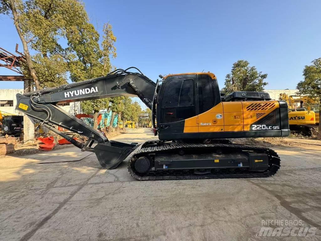 Hyundai 220LC-9S Gravemaskiner på larvebånd