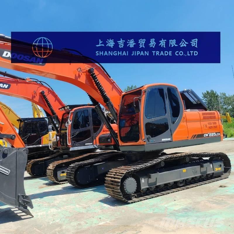 Doosan DX 225 Gravemaskiner på larvebånd