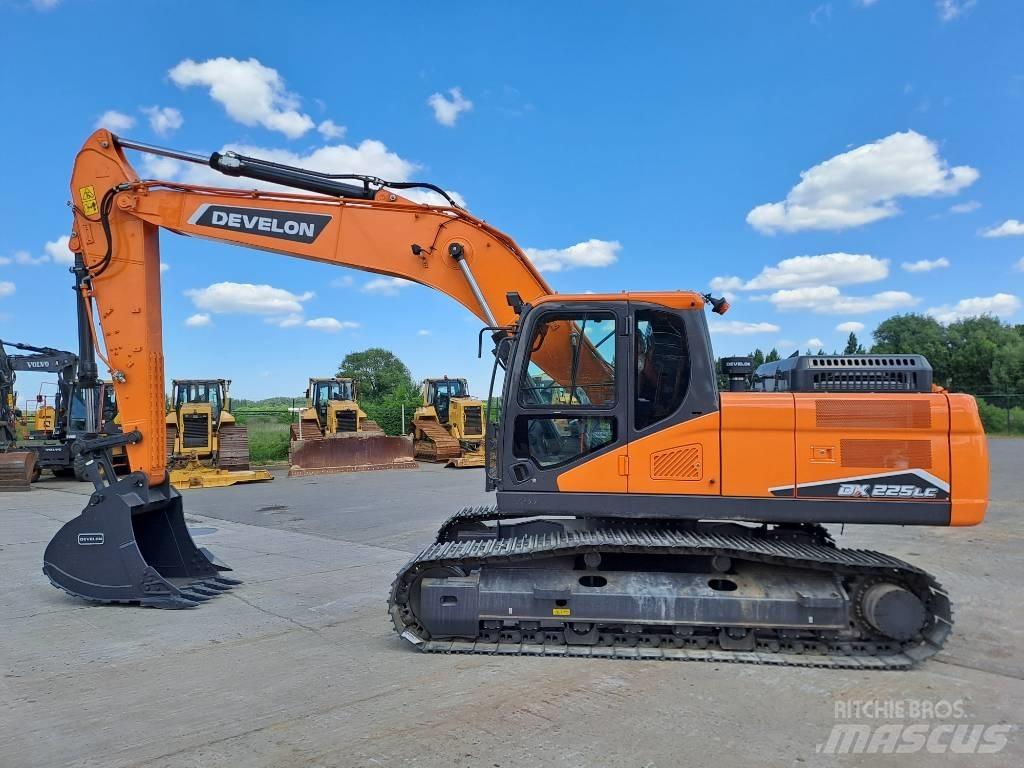 Develon DX225LC-7M Gravemaskiner på larvebånd