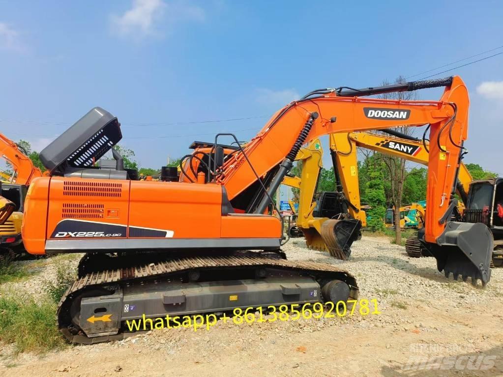 Doosan DX 225 Gravemaskiner på larvebånd